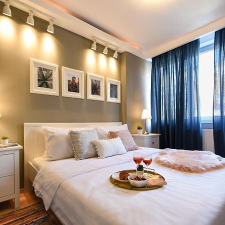 Downtown Oasis: Central Apartments With Cozy Charm Βουκουρέστι Εξωτερικό φωτογραφία