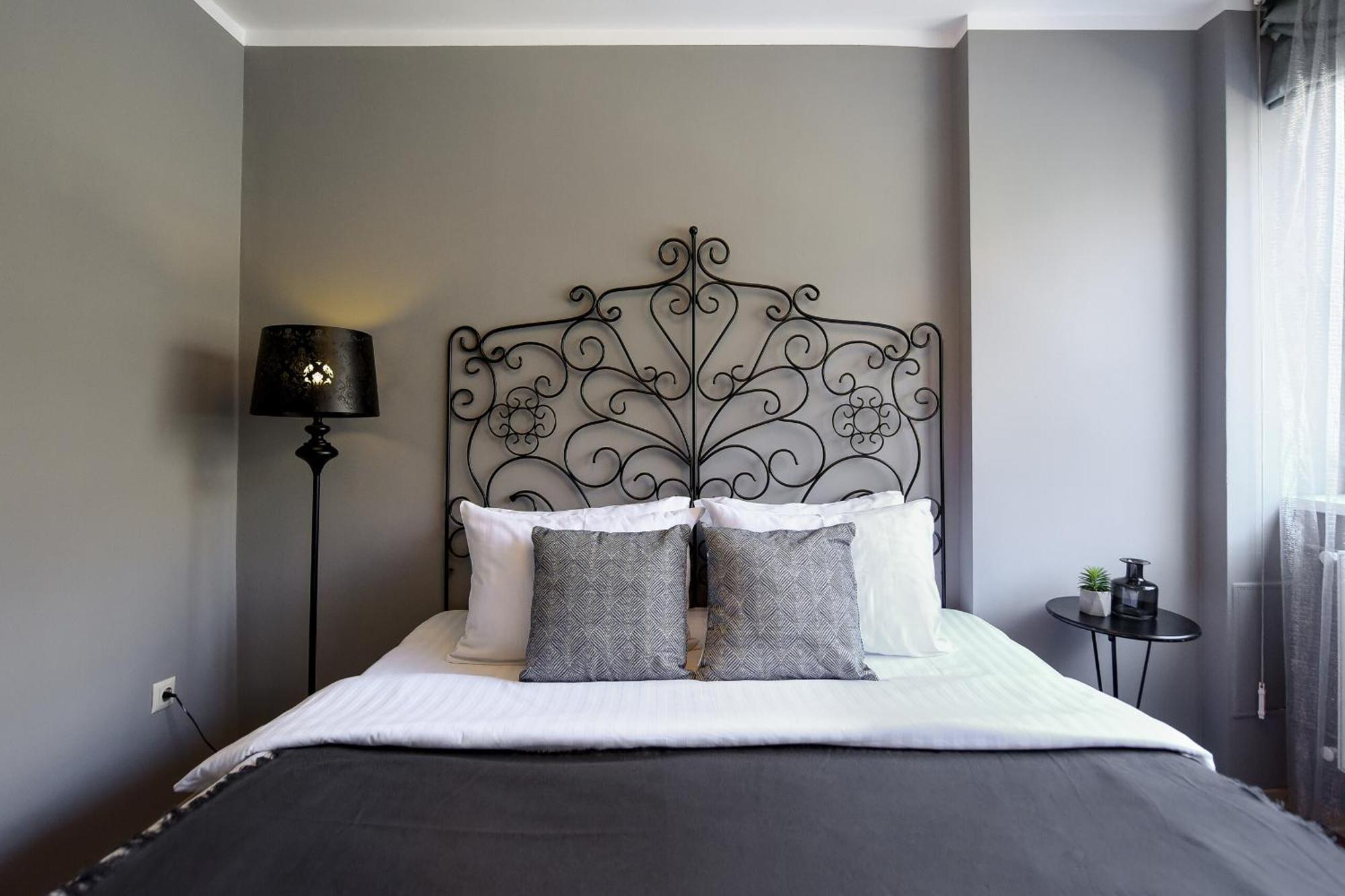 Downtown Oasis: Central Apartments With Cozy Charm Βουκουρέστι Εξωτερικό φωτογραφία