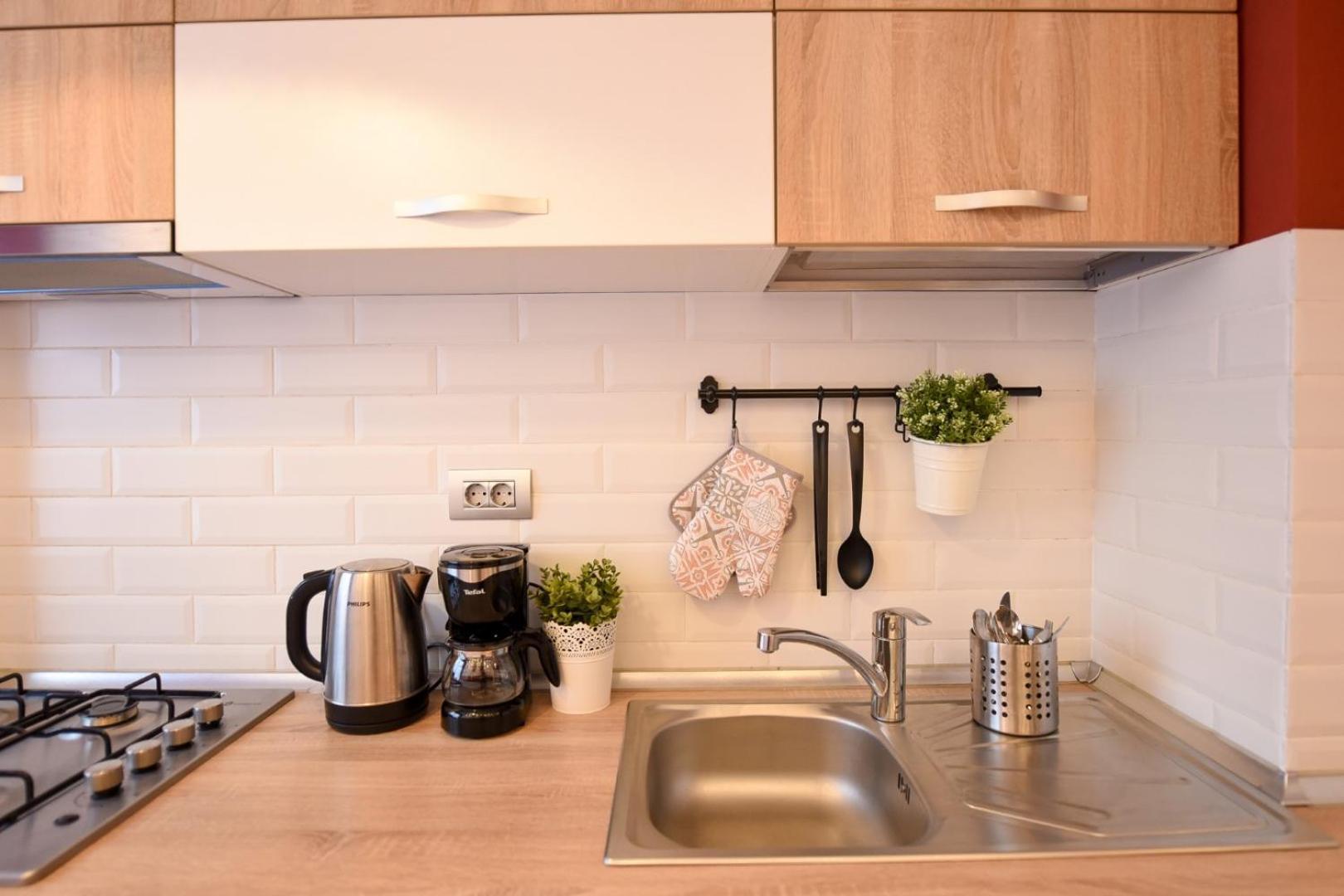 Downtown Oasis: Central Apartments With Cozy Charm Βουκουρέστι Δωμάτιο φωτογραφία