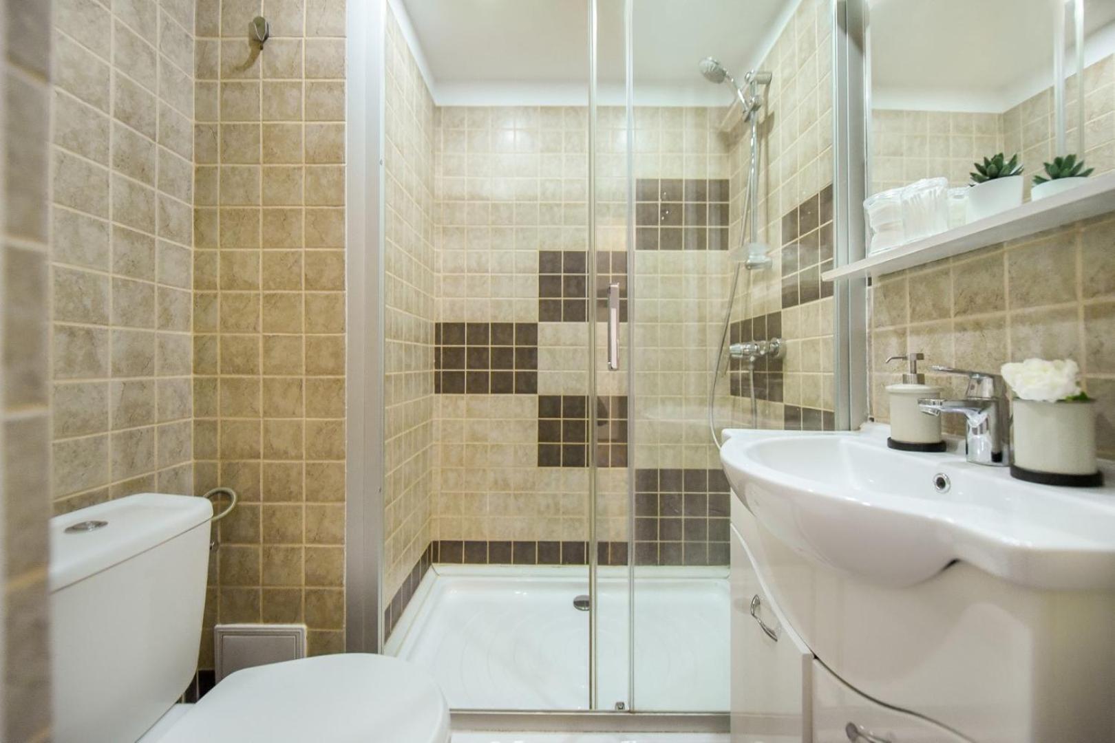 Downtown Oasis: Central Apartments With Cozy Charm Βουκουρέστι Δωμάτιο φωτογραφία